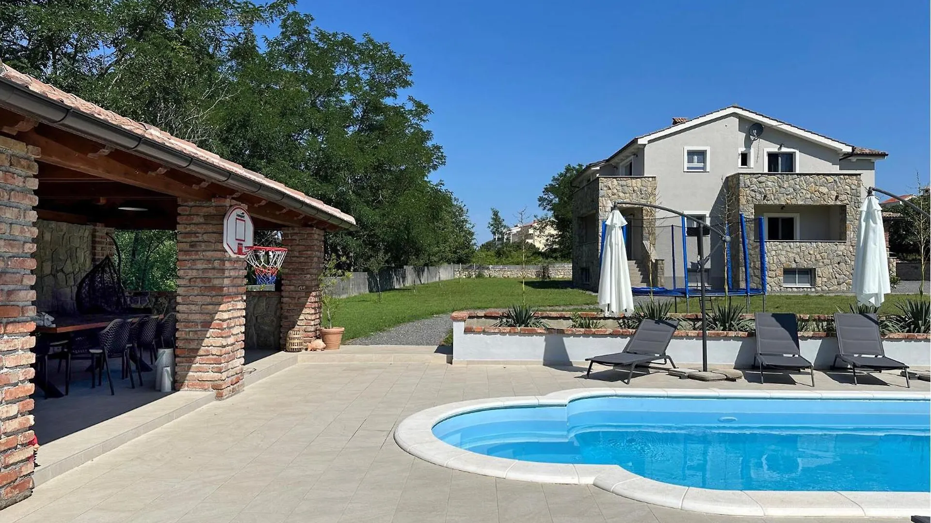 Holiday home 4 Bedroom Stunning Home In Lopar