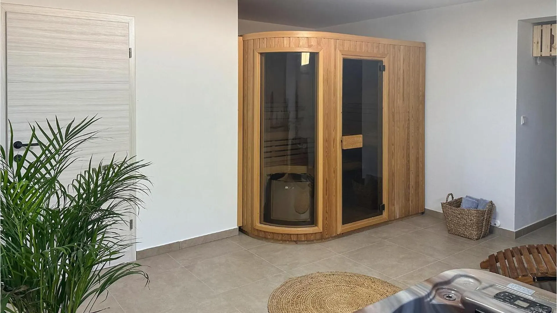 4 Bedroom Stunning Home In Lopar Croatia