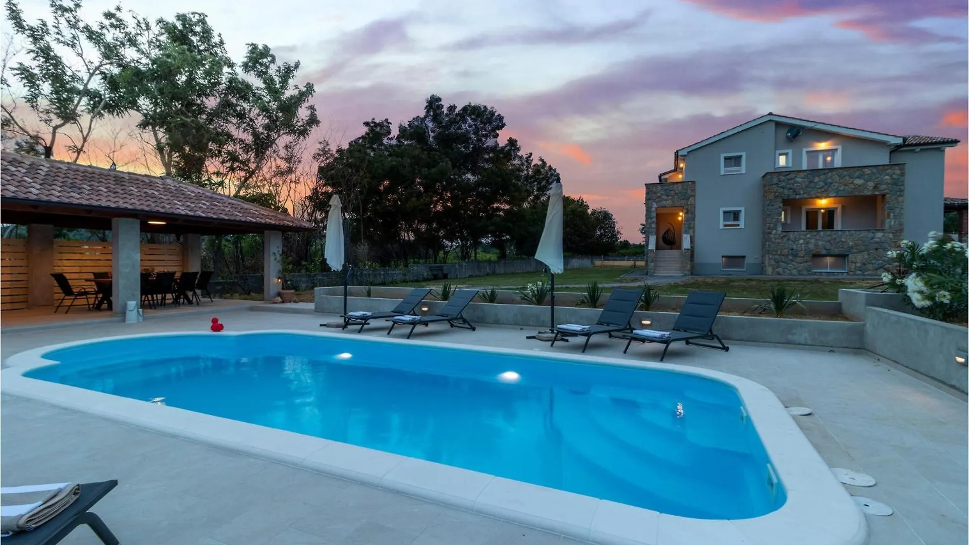4 Bedroom Stunning Home In Lopar 0*,  Croatia